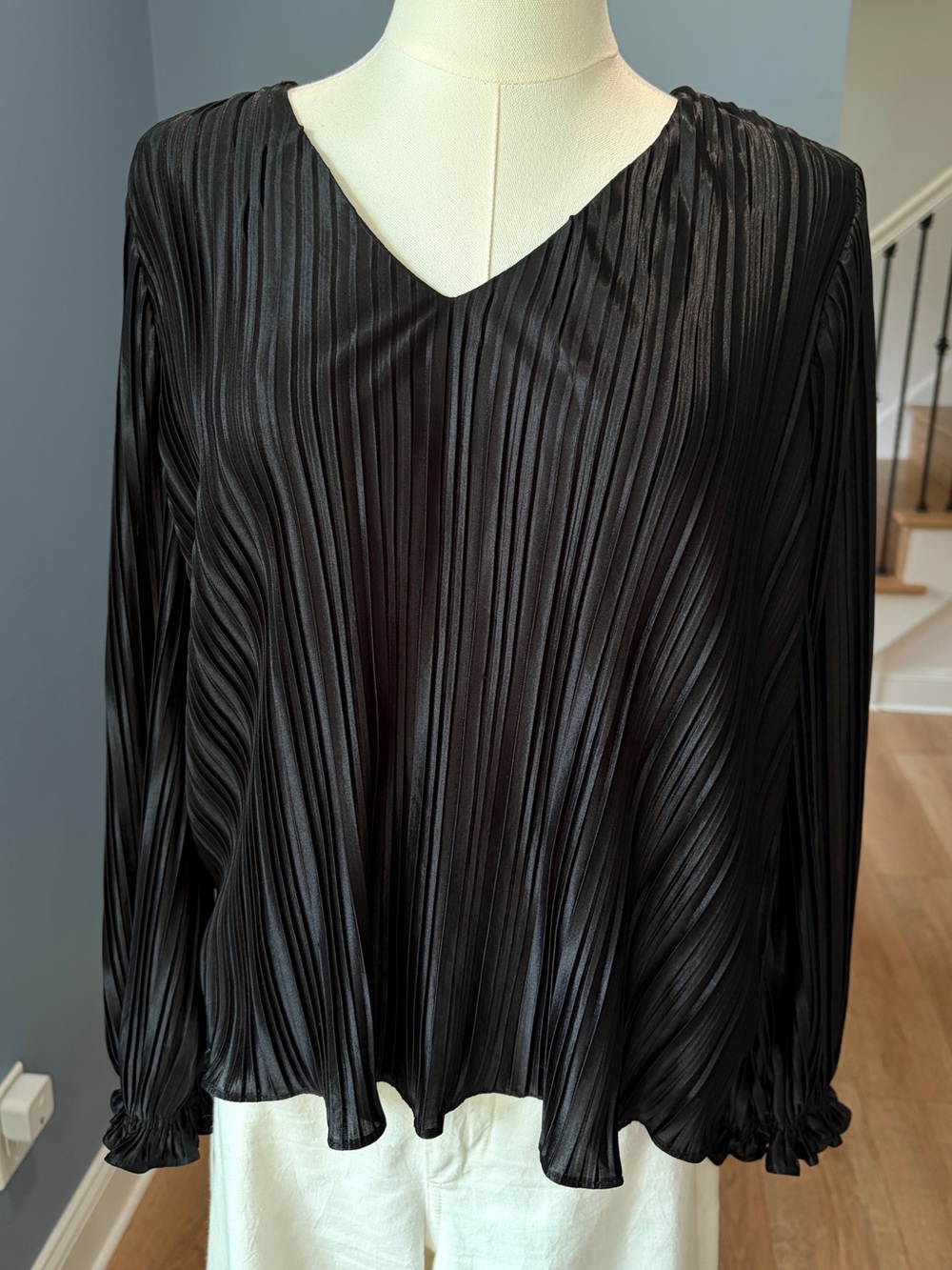 ASTR The Label Black Pleated Satin Blouse V Neck Ruffle Cuff Top Small